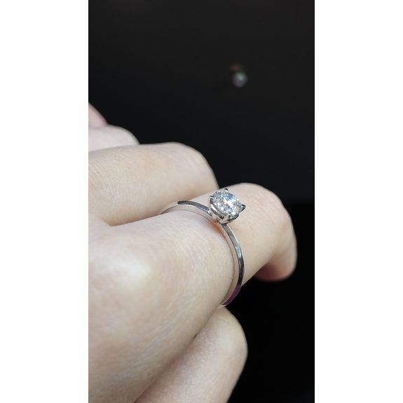 0.38 Karat IDL SERTİFİKALI Oval Tektaş Pırlanta Yüzük