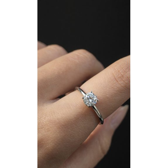0.40 Karat IDL SERTİFİKALI Tektaş Pırlanta Yüzük