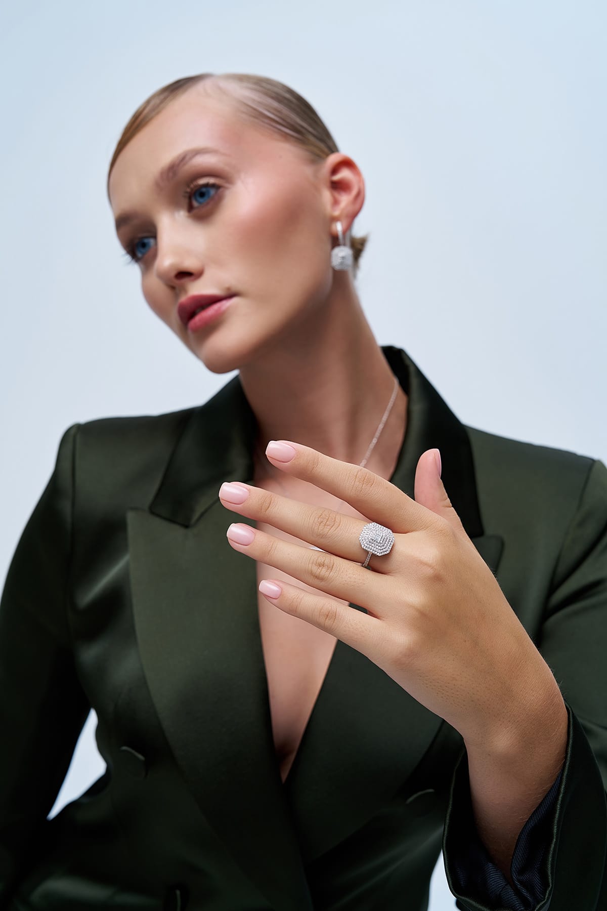 0.50 Karat IDL Sertifikalı Pırlanta Baget Yüzük