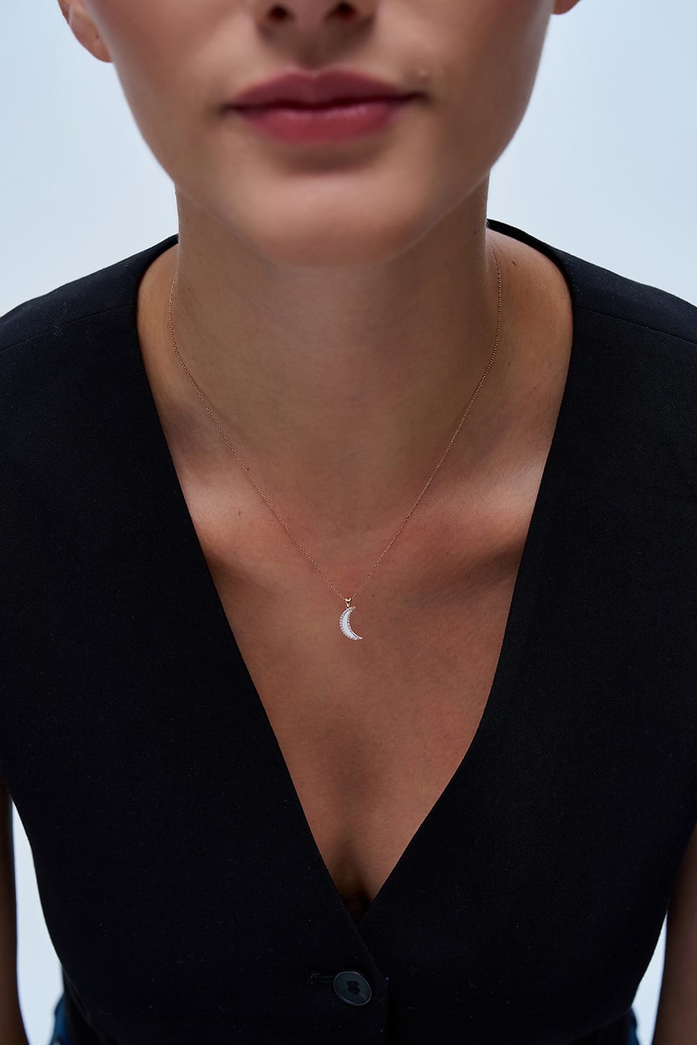 0.08 Karat Pırlanta Beyaz Mine Kolye