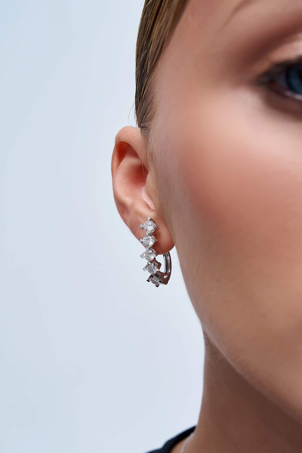 1.06 Karat IDL Sertifikalı Beştaş Pırlanta Küpe