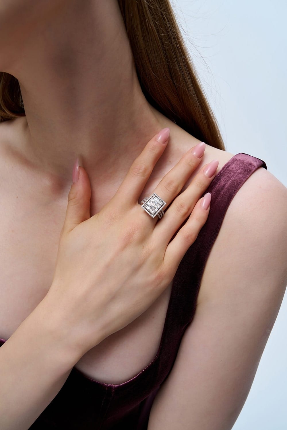 1.09 Karat IDL Sertifikalı Pırlanta Baget Yüzük