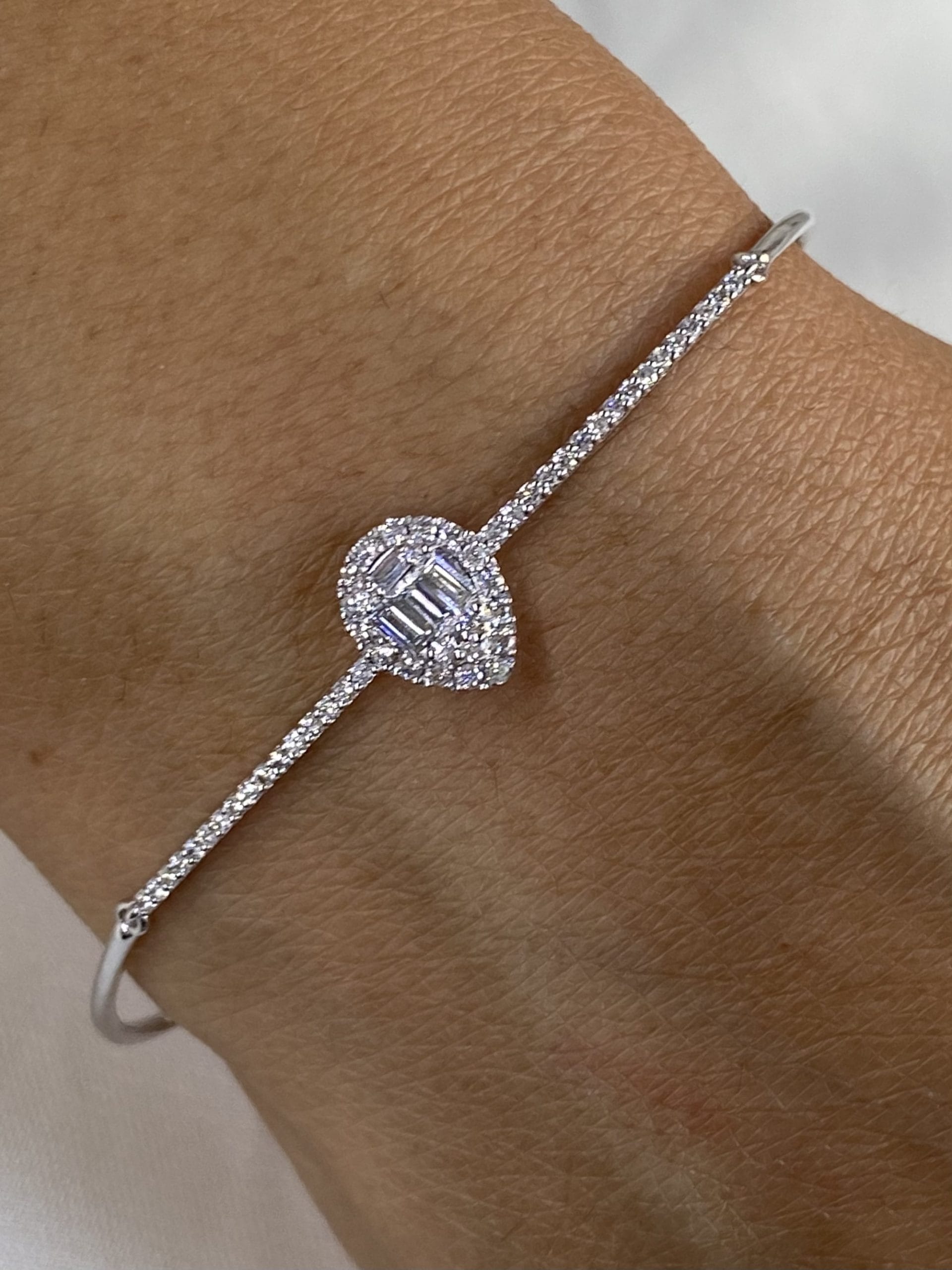 0.50 Karat IDL Sertifikalı Baget Pırlanta Bileklik