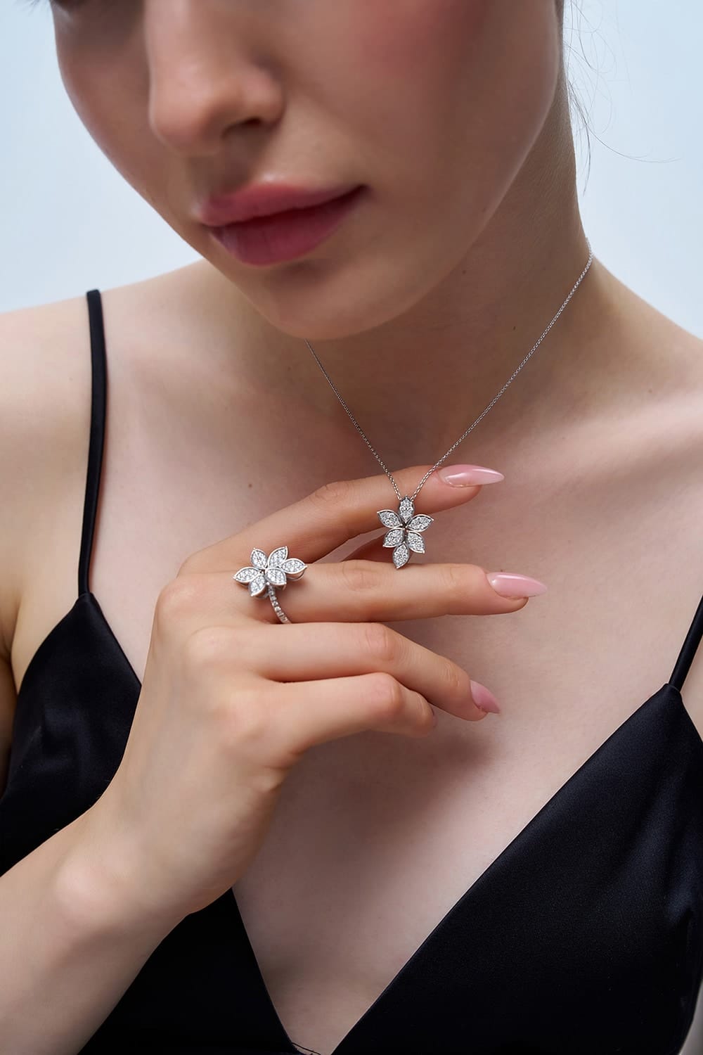 0.45 Karat IDL Sertifikalı Tasarım Pırlanta Kolye