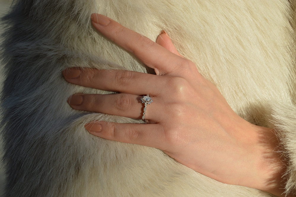 0.46 Karat IDL Sertifikalı Oval Pırlanta Yüzük