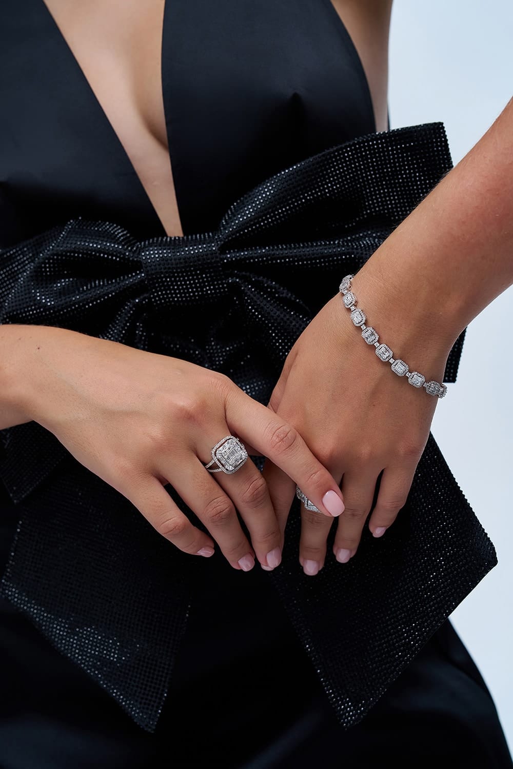 1.64 Karat IDL Sertifikalı Tasarım Pırlanta Baget Yüzük