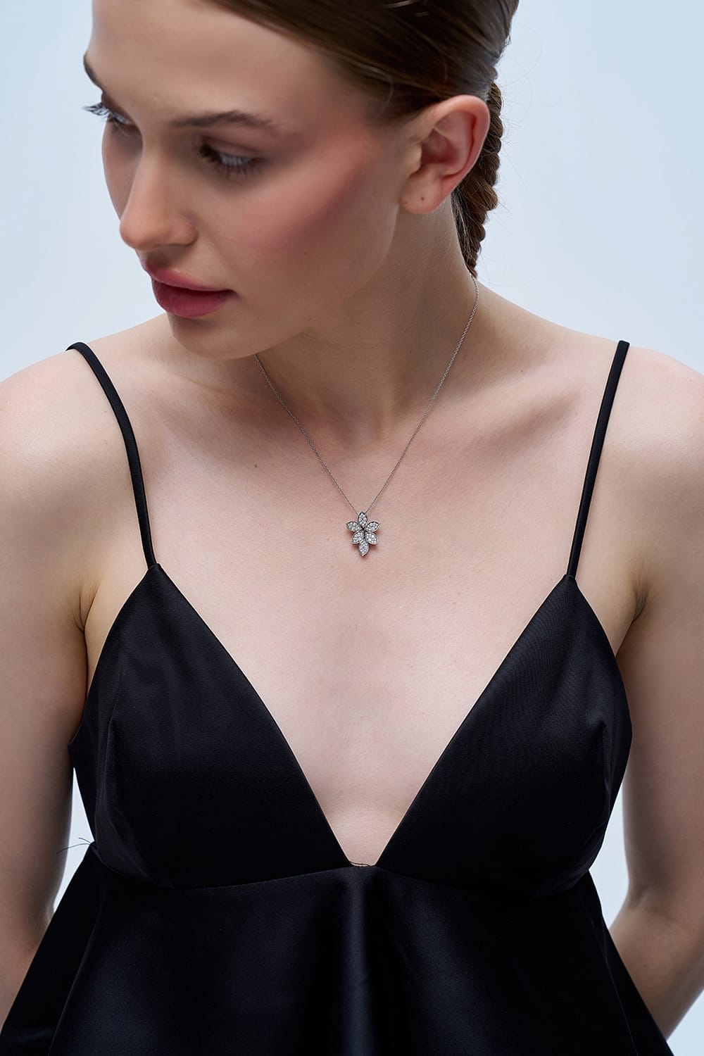 0.45 Karat IDL Sertifikalı Tasarım Pırlanta Kolye