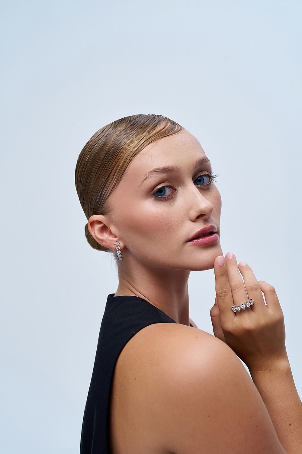 1.06 Karat IDL Sertifikalı Beştaş Pırlanta Küpe