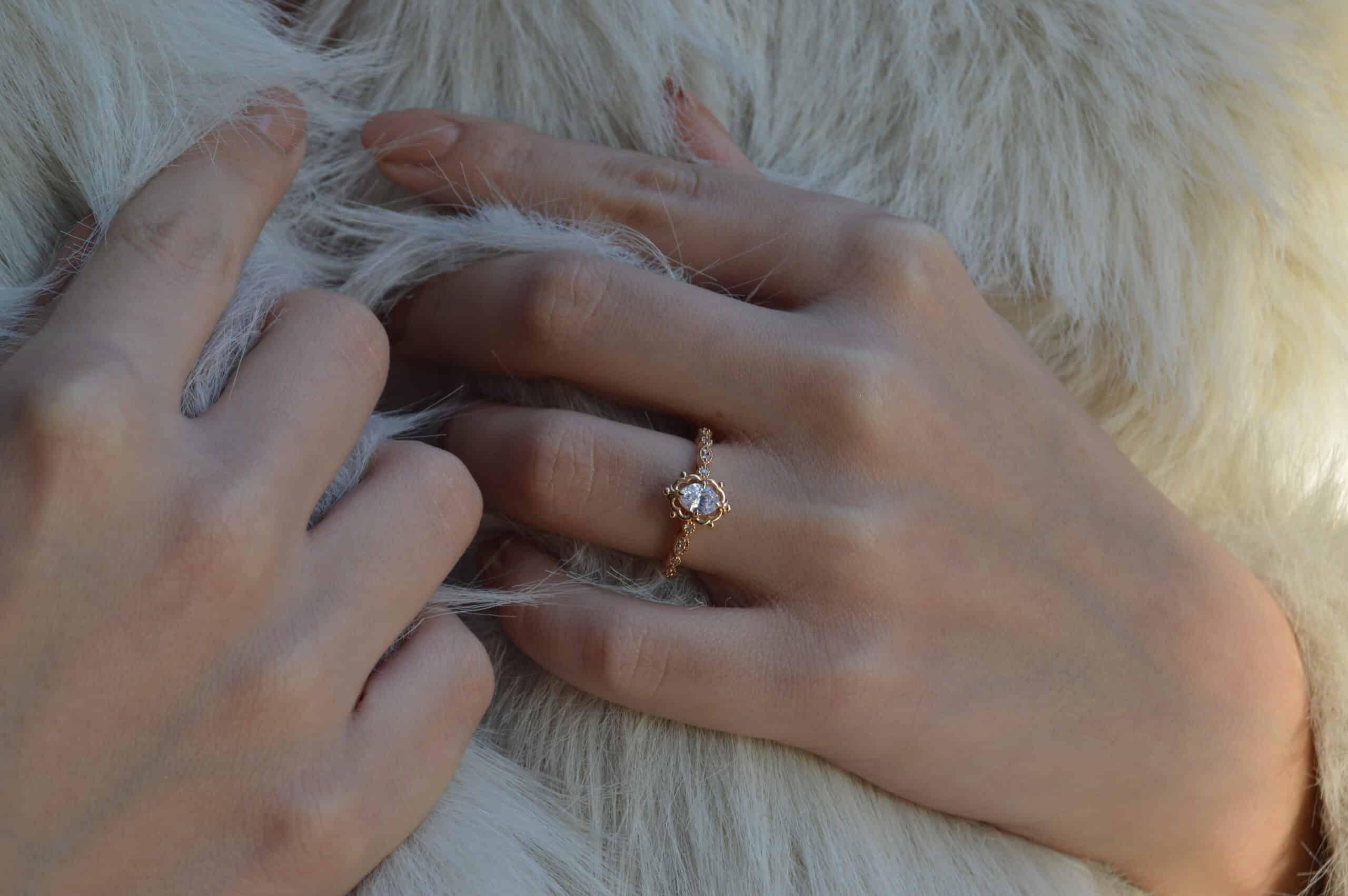 0.46 Karat IDL Sertifikalı Oval Pırlanta Yüzük