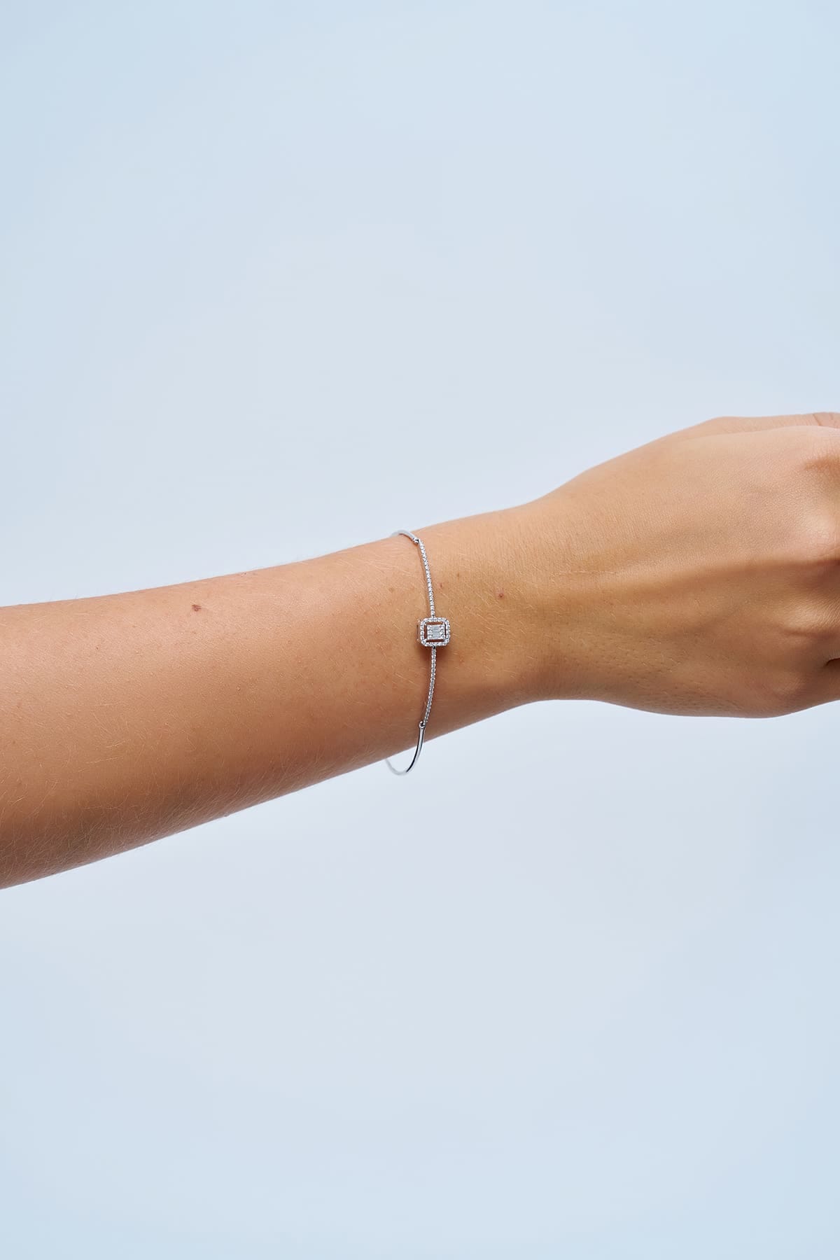 0.36 Karat IDL Sertifikalı Baget Pırlanta Bileklik