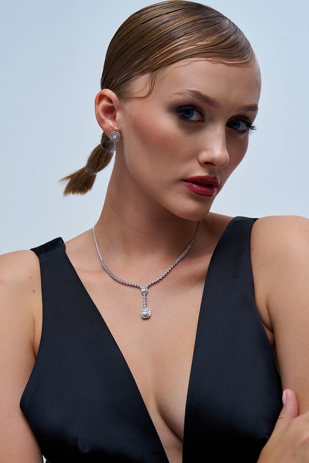 2.32 Karat IDL Sertifikalı Pırlanta Baget Gerdanlık