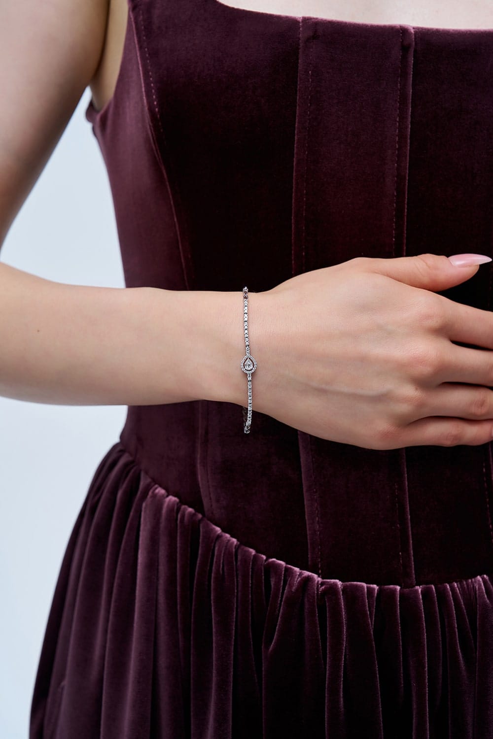 0.54 Karat IDL Sertifikalı Tasarım Pırlanta Baget Bileklik